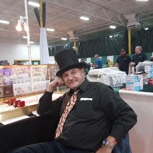 Meet your Posher, Larry